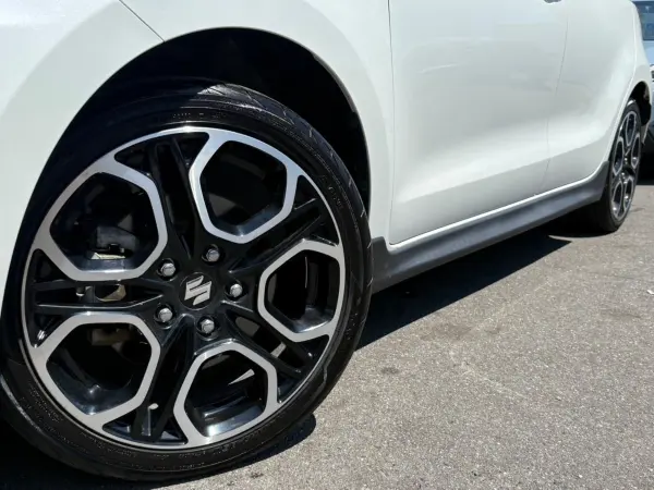 Suzuki Swift Sport 1.4 6MT Suzuki Safety PKG SD Navi ETC (Pure White Pearl) — photo 9