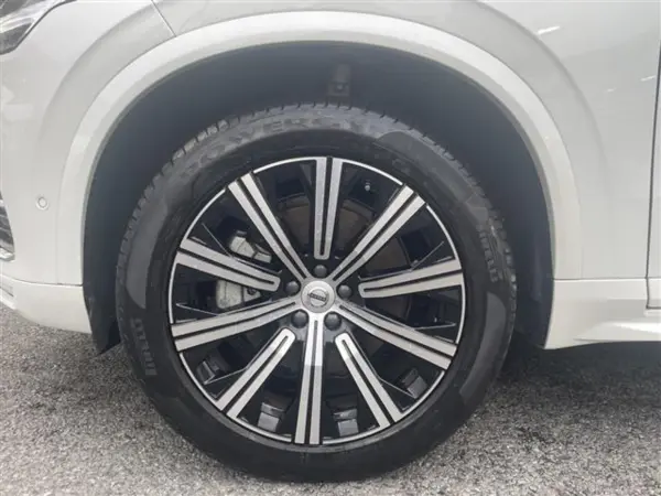 Volvo XC90 Ultimate B6 AWD Panoramic Roof Kardon Premium Sound Relaxation Seat Ventilation 20-inch AW 360° Camera Google Model Power Tailgate Crystal Shift Knob 3-Row 7-Seater Air Suspension Non-Smoking (White) — photo 7