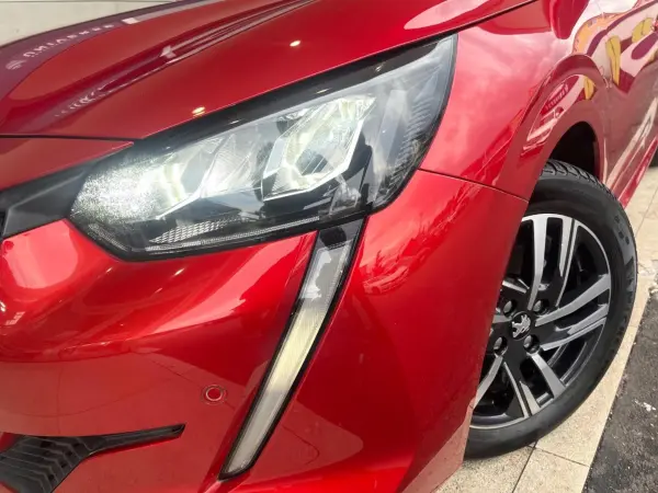 Peugeot 208 Allure Glass Roof Apple CarPlay Backup Camera Active Cruise Control Electric Parking Brake Genuine 16-inch AW LED Headlights Dual Auto AC (Elixir Red) — photo 8
