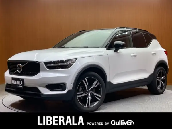 Volvo XC40 T4 AWD R-Design 4WD harman/kardon 360° Camera ACC Power Tailgate Half Leather Seats Seat Heater Power Seat Auto Hold Genuine Navigation IntelliSafe Lane Assist Blind Spot ETC (Crystal White Pearl)