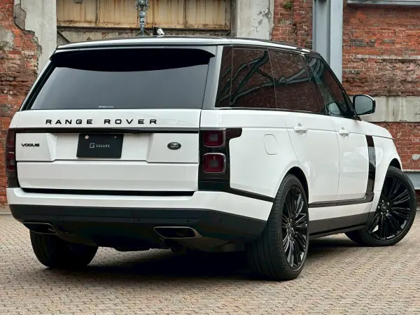 Land Rover Range Rover Westminster Black (Diesel 258PS) 4WD Panoramic Sunroof/All Seat Heaters/Front Seat Ventilation/MERIDIAN Sound System/Steering Wheel Heater/TV/Air Suspension/Rear Monitor/360 Degree Camera/Adaptive Cruise Control/Memory Electric Seats (White) — photo 9