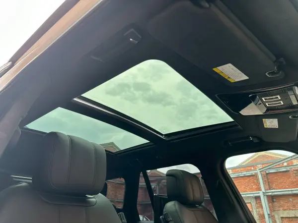 Land Rover Range Rover Westminster Black (Diesel 258PS) 4WD Panoramic Sunroof/All Seat Heaters/Front Seat Ventilation/MERIDIAN Sound System/Steering Wheel Heater/TV/Air Suspension/Rear Monitor/360 Degree Camera/Adaptive Cruise Control/Memory Electric Seats (White) — photo 7