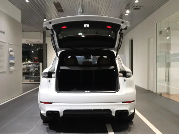2019 Porsche Cayenne — photo 7 | Tuminion Kenya