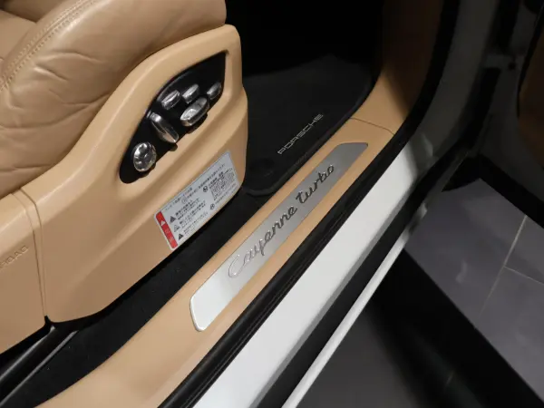 2019 Porsche Cayenne — photo 9 | Tuminion Kenya