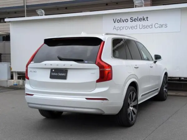 2022 Volvo Xc90 — photo 2
