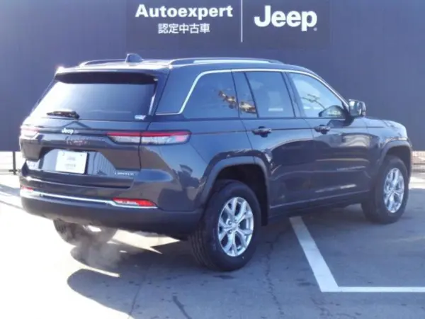 2024 Jeep Grand Cherokee — photo 3