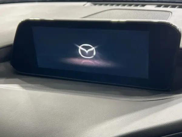 2025 Mazda 3 Fastback — photo 3