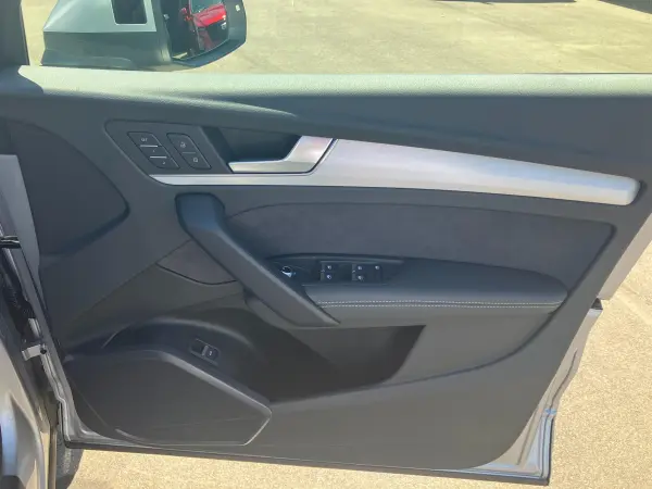 2025 Audi Q5 — photo 8 | Tuminion Kenya