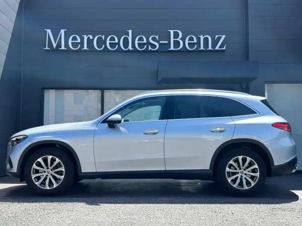2025 Mercedes-benz Glc — photo 2