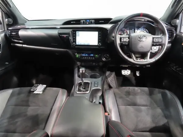 2023 Toyota Hilux — photo 7 | Tuminion Kenya