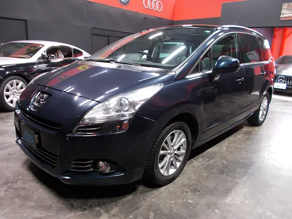 Peugeot 5008 Cielo 2013 Model Authorized Dealer Car 3-Row 7-Seater Xenon Headlights Panoramic Glass Roof White Leather Seats Seat Heater SD Navigation Terrestrial Digital TV Backup Camera CD DVD Playback Bluetooth ETC Spare Key (Egyptian Blue)