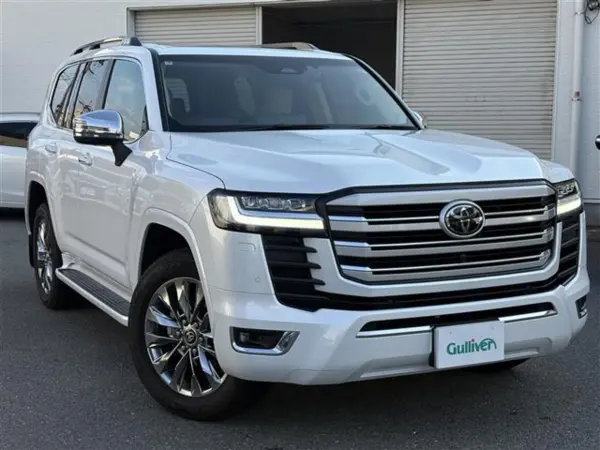 2025 Toyota Landrcuiser 300 — photo 9 | Tuminion Kenya