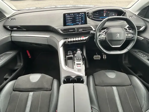 2021 Peugeot 3008 — photo 3