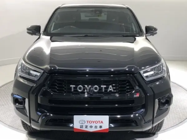 2023 Toyota Hilux — photo 2