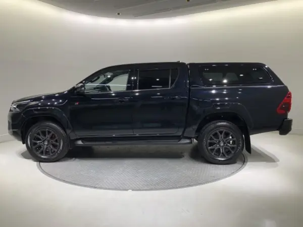 2023 Toyota Hilux — photo 3