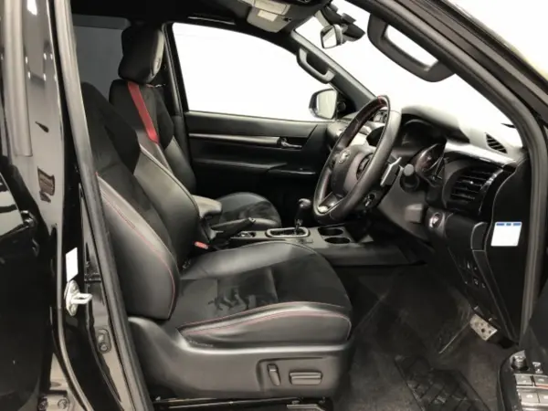 Toyota Hilux 2.4 Z Diesel Turbo 4WD Display Audio Navigation Around View Monitor ETC (Black Mica) — photo 7