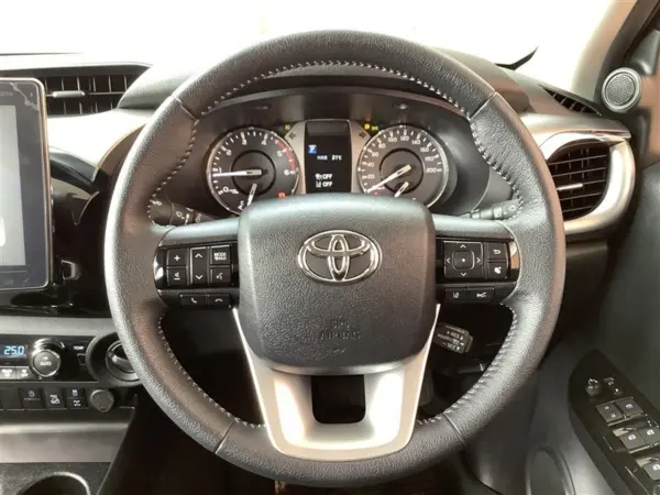 2021 Toyota Hilux — photo 7 | Tuminion Kenya
