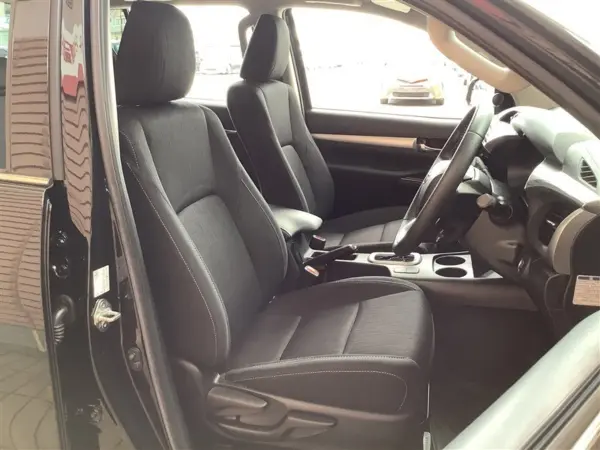 2021 Toyota Hilux — photo 9 | Tuminion Kenya