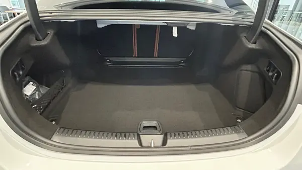 Mercedes-Benz E-Class E200 Edition Exclusive (ISG) MP202502 Nationwide 200 Limited Edition Panoramic Sliding Roof 20-inch AMG Alloy Wheels Seat Heater Seat Ventilator Rear Seat Heater Burmester 4D Surround Sound System (Opalite White) — photo 7