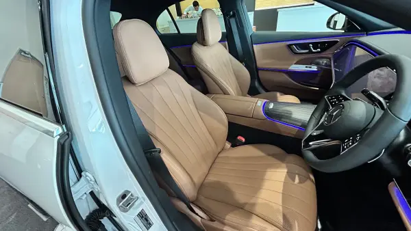 Mercedes-Benz E-Class E200 Edition Exclusive (ISG) MP202502 Nationwide 200 Limited Edition Panoramic Sliding Roof 20-inch AMG Alloy Wheels Seat Heater Seat Ventilator Rear Seat Heater Burmester 4D Surround Sound System (Opalite White) — photo 8