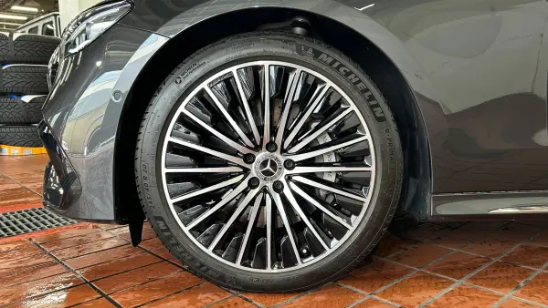 2025 Mercedes E Class — photo 2