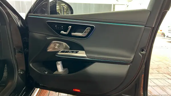 Mercedes-Benz E-Class E350 e Sport Edition Star Driver's Package MP202002 Graphite Grey Metallic Nappa Leather Black AIRMATIC Suspension Rear Axle Steering Panoramic Sliding Roof Power Seats with Memory Seat Heater (Graphite Grey) — photo 7
