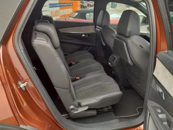 2021 Peugeot 5008 — photo 9 | Tuminion Kenya