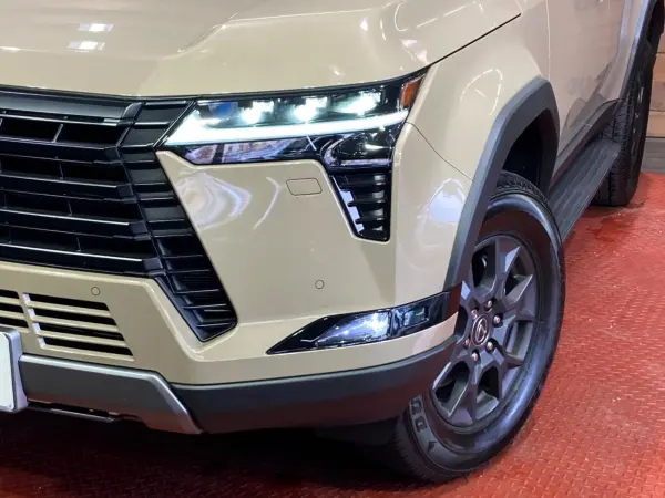 Lexus GX550 Overtrail Plus 4WD — photo 8