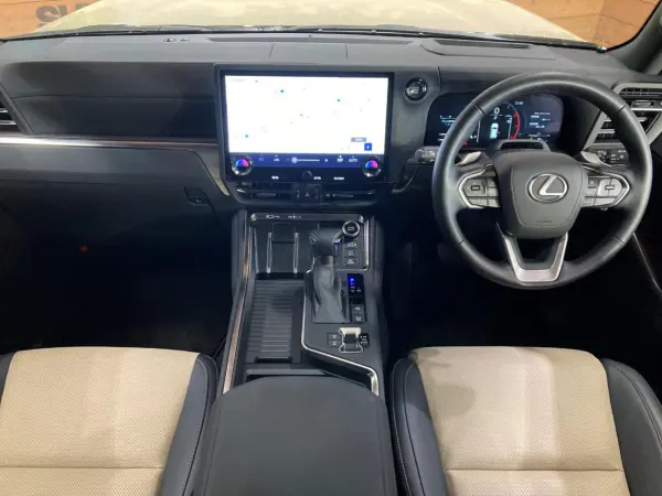 2024 Lexus Gx — photo 2