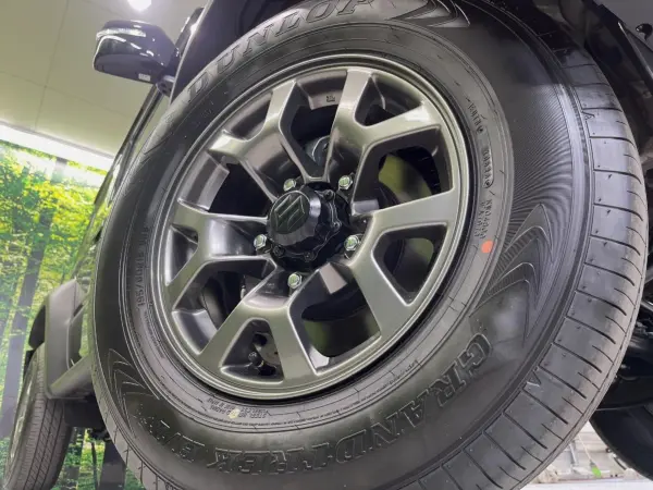 Suzuki Jimny Sierra 1.5 JC 4WD — photo 9