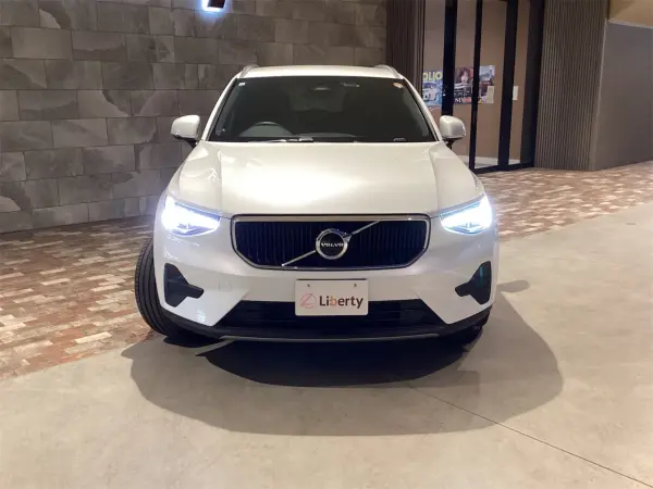 2023 Volvo Xc40 — photo 8 | Tuminion Kenya