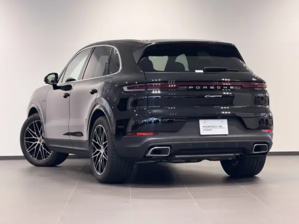 2025 Porsche Cayenne — photo 3 | Tuminion Kenya