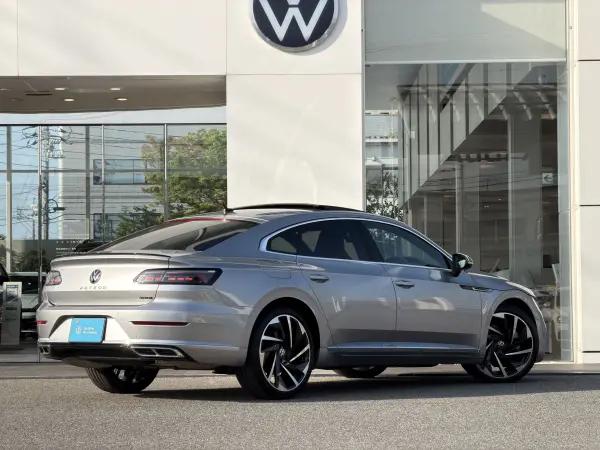 2021 Volkswagen Arteon — photo 2