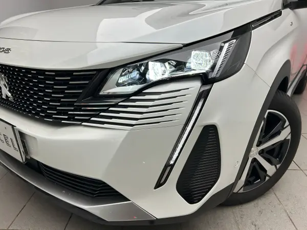 Peugeot 3008 GT ACC Panorama SR CarPlay Front & Rear Camera Power Tailgate Half Leather Seat Heater Roof Rail Blind Assist LED Headlight Wireless Charging Genuine 18-inch Alloy (Pearl White) — photo 8