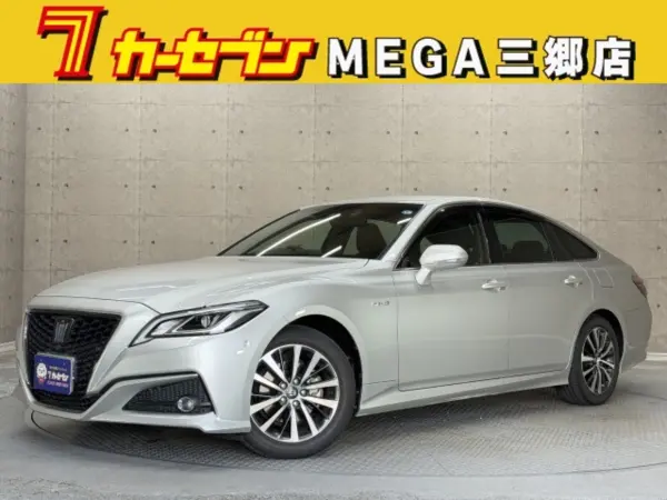 2019 Toyota Crown — photo 1