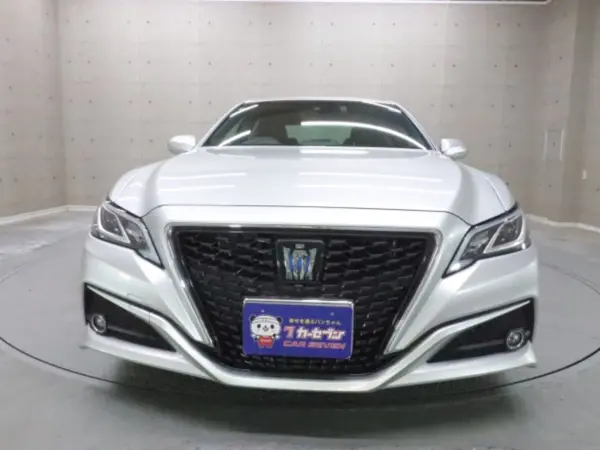 2019 Toyota Crown — photo 7 | Tuminion Kenya