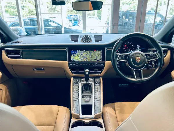 2021 Porsche Macan — photo 2 | Tuminion Kenya