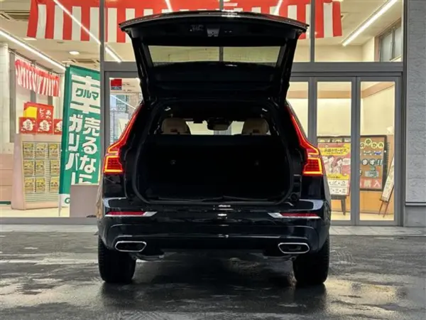2020 Volvo Xc60 — photo 7 | Tuminion Kenya