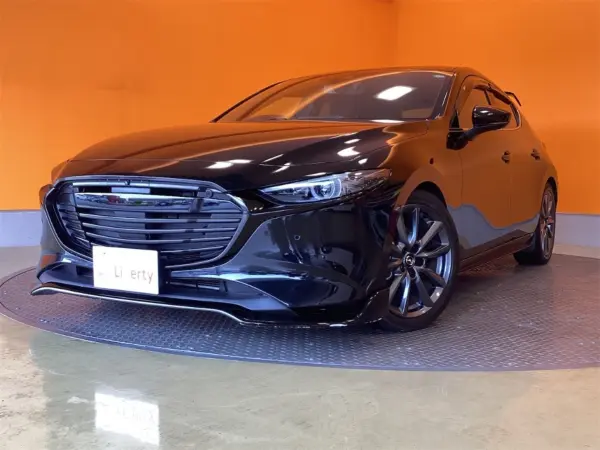 2021 Mazda 3 Fastback — photo 8 | Tuminion Kenya