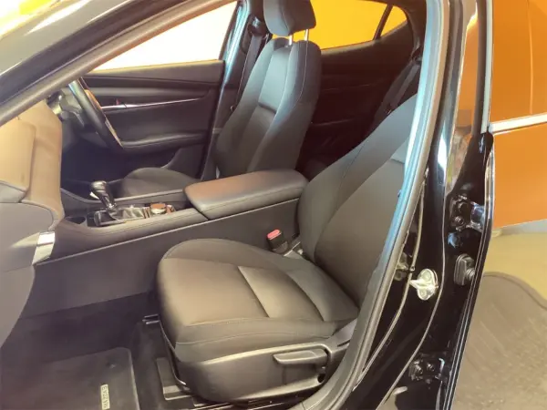 2021 Mazda 3 Fastback — photo 3 | Tuminion Kenya