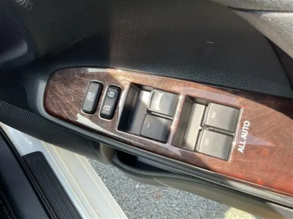 2018 Toyota Mark  X — photo 8 | Tuminion Kenya