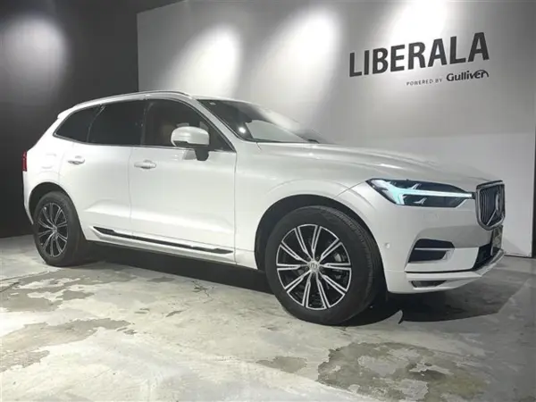 2021 Volvo Xc60 — photo 8 | Tuminion Kenya