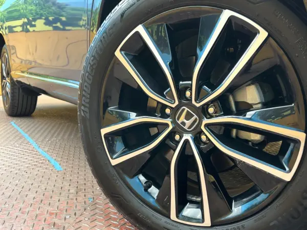 2025 Honda Vezel — photo 9 | Tuminion Kenya