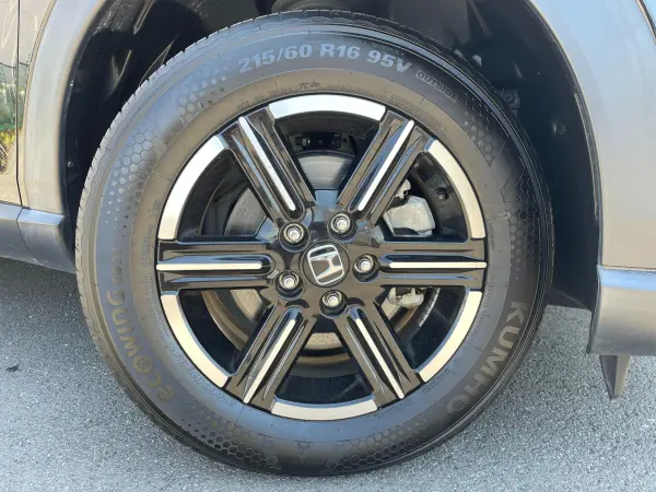 2022 Honda Vezel — photo 8 | Tuminion Kenya