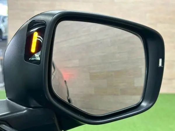 2022 Subaru Legacy Outback — photo 7 | Tuminion Kenya