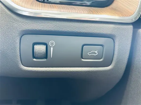 2021 Volvo Xc60 — photo 7 | Tuminion Kenya