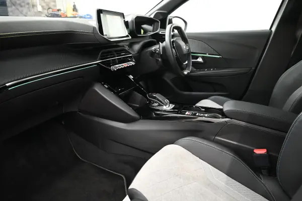 2021 Peugeot 208 — photo 2 | Tuminion Kenya