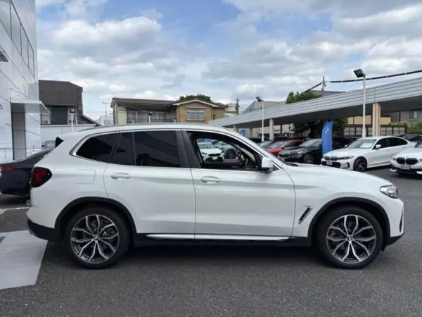 2022 Bmw X3 — photo 9 | Tuminion Kenya