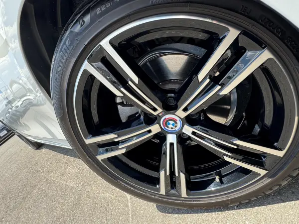 2023 Bmw 3 Series — photo 2 | Tuminion Kenya