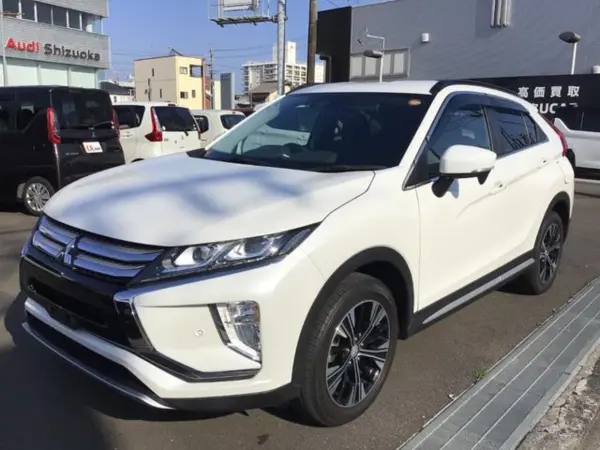 Mitsubishi Eclipse Cross 1.5 G One Owner Collision Mitigation Brake Support Navigation Backup Camera Electric Parking Bluetooth Non-Smoking Vehicle (Pearl) — 2020, 10,000km, for sale in Kenya
